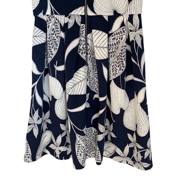 Roz & Ali Dress w Silver Metal Y2K Back Zipper & Oversized Botanical Print sz 2P - Picture 8 of 14